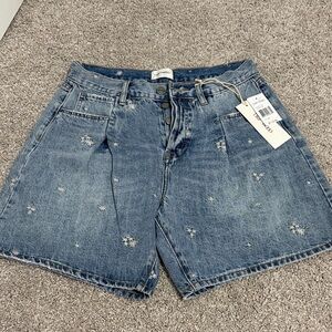 NWT Driftwood button fly floral denim shorts